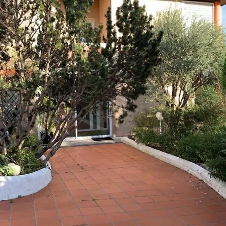 Maison d'hôtes Le Domaine De Charline De 1 A 35 Personnes Issel