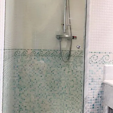 Maison d'hôtes Le Domaine De Charline De 1 A 35 Personnes Issel