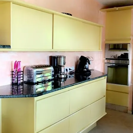 Le Domaine De Charline De 1 A 35 Personnes Guest house *