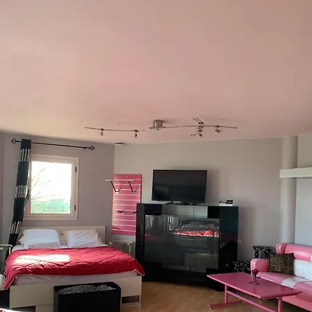 Guest house Le Domaine De Charline De 1 A 35 Personnes