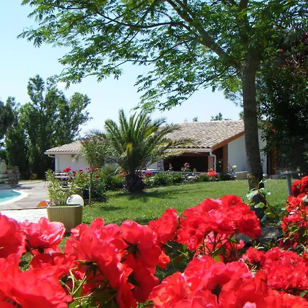 Le Domaine De Charline De 1 A 35 Personnes * Issel