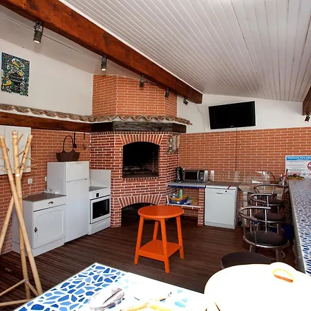 Le Domaine De Charline De 1 A 35 Personnes Guest house