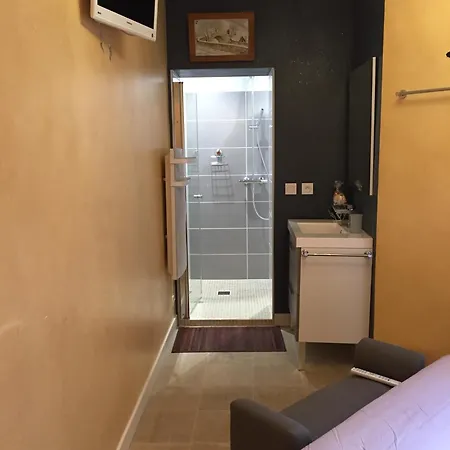 Le Domaine De Charline De 1 A 35 Personnes Guest house *