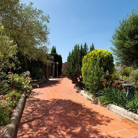 Le Domaine De Charline De 1 A 35 Personnes Maison d'hôtes Issel