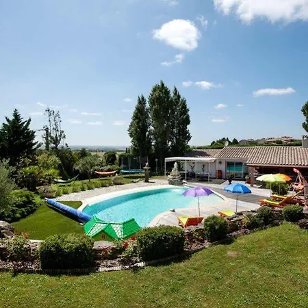 Le Domaine De Charline De 1 A 35 Personnes