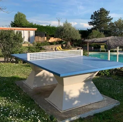 Le Domaine De Charline De 1 A 35 Personnes 4* Issel