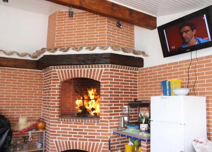Le Domaine De Charline De 1 A 35 Personnes Issel
