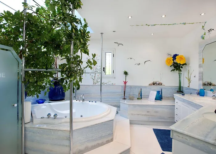 Le Domaine De Charline De 1 A 35 Personnes 4*